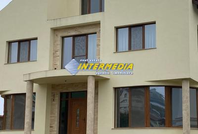 Casă individuală cu 6 camere cu Teren 1500 Mp în Cetate - 1