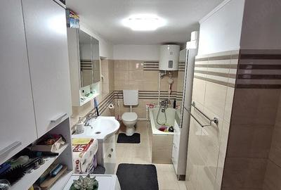 Casă cu Teren 450 Mp în Petros