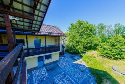 Casa cu 7 camere de vanzare la drumul principal cu 2 in... - 1