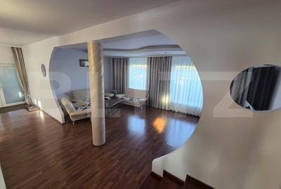 Vila  226 mp utili, curte 277 mp, zona Micro 3 - 2