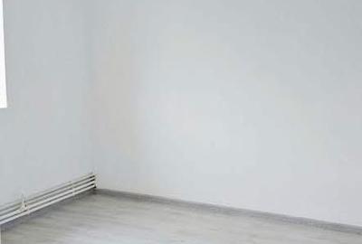 Casă cu 4 camere cu Teren 2143 Mp în Ștefănești - 3