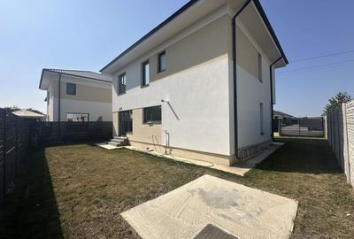 Casă individuală cu 4 camere cu Canalizare în Tunari - 3