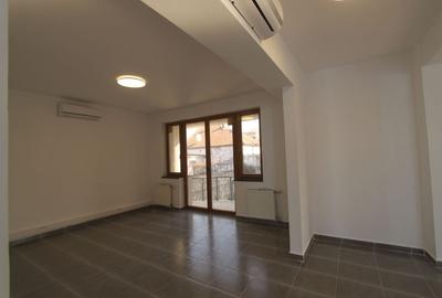 Birou, 282 mp în Sud