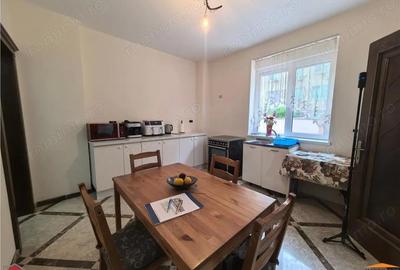 Casă cu 7 camere cu Teren 180 Mp în Ultracentral - 4