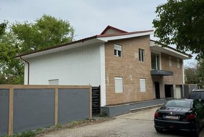 Proprietate comerciala versatila  în Eforie Sud cu vedere panoramica lac - 2