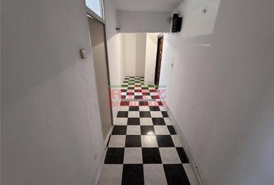 Apartament cu 3 camere semidecomandat în Central - 1