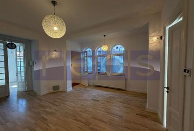 Casă individuală cu 8 camere cu Canalizare în Capitale - 5