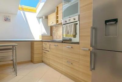 Apartament cu 2 camere decomandat, mobilat în Tractorul - 5
