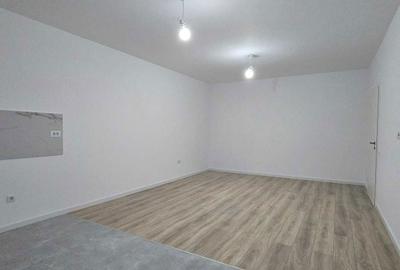 Apartament cu 2 camere decomandat în Tractorul - 2