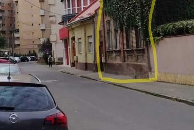Casă cu 4 camere în Central - 1