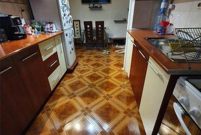 Apartament cu 3 camere decomandat în Carol Davila