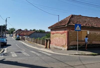 Casa si teren de vanzare - 1