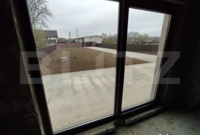 Casă cu 4 camere cu Teren 2500 Mp în Central - 3