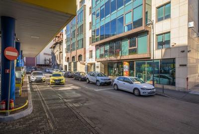 Birou, 822 mp în Universitate
