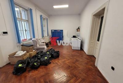 ? Casă de vânzare - Zona Bălcescu - 5