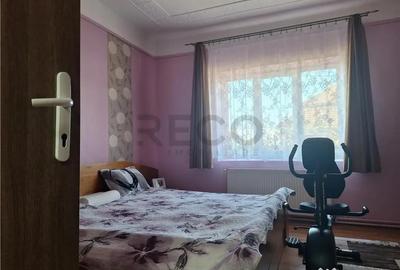 Casă cu 5 camere cu Canalizare în Tărian - 4