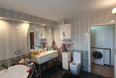 Apartament cu 3 camere decomandat în Central - 8