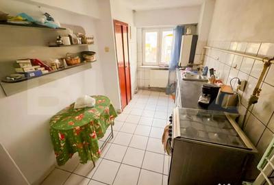 Apartament cu 4 camere decomandat în Decebal - 9