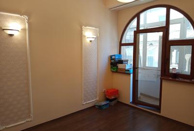 Apartament cu 3 camere semidecomandat în P-ța Unirii - 4