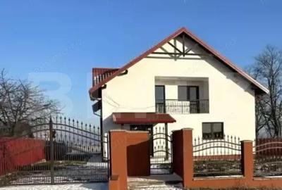 Casă cu Teren 759 Mp în Central - 1