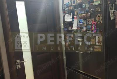 Apartament cu 3 camere decomandat în 9 Mai - 11