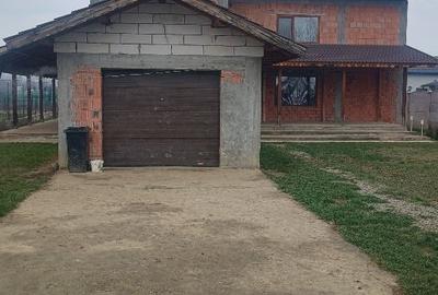 Casă individuală cu 3 camere cu Canalizare în Primăverii - 2