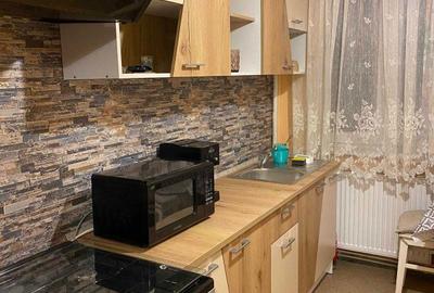 Apartament cu 4 camere semidecomandat în Exterior Vest - 2