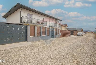 Casă cu 4 camere cu Teren 300 Mp în Central - 2