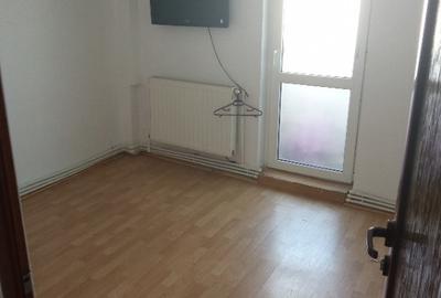 Apartament cu 3 camere semidecomandat în Obor - 3
