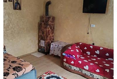 Casă cu 1 camere cu Teren 1110 Mp în Vadu Pașii - 1