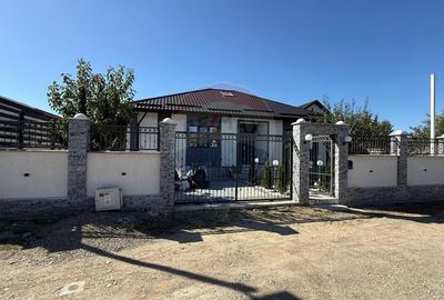 Casă / Vilă cu 4 camere strada Verde! - 1