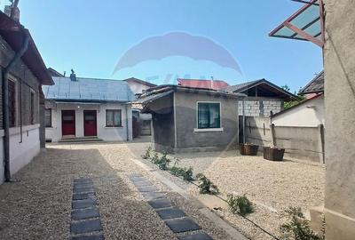 Pucioasa - Casa 6 camere, pozitie centrala, 441 mp teren, acces rapid