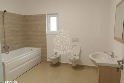 Casă cu 4 camere cu Teren 300 Mp în Central - 3