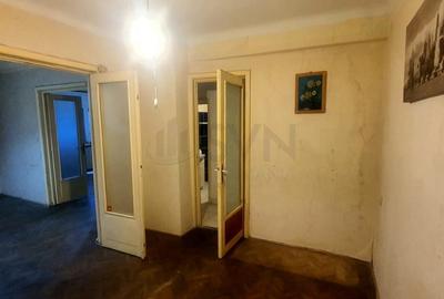Apartament cu 3 camere decomandat în P-ța Unirii - 12