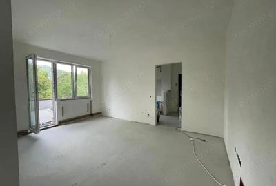 Apartament cu 2 camere semidecomandat în Central - 1