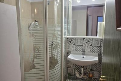 Garsoniera | bloc reabilitat | Virtutii | Statia de tramvai Orsova - 6