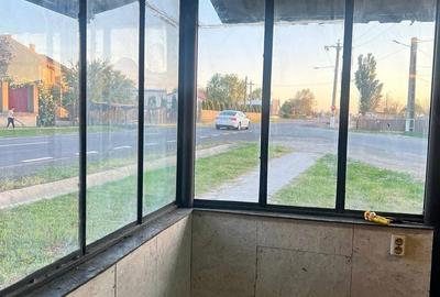 Spațiu comercial, de 24 mp, în Central - 4