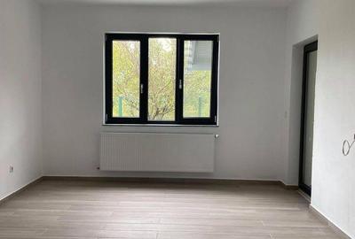 Casă cu 4 camere cu Teren 200 Mp în Păulești - 8