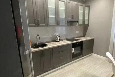 Apartament cu 2 camere decomandat în Tractorul