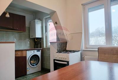 Apartament cu 3 camere de vanzare in zona Central - 9