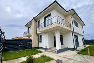 Casă individuală cu 4 camere cu Canalizare în Corbeanca