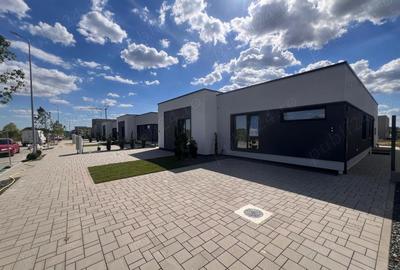 Direct de la proprietar Canova! Construim case, toate utilitatille, drum asfaltat, in Mosnita Noua - 1