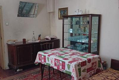 Casă individuală cu 4 camere cu Canalizare în 1 Mai - 9