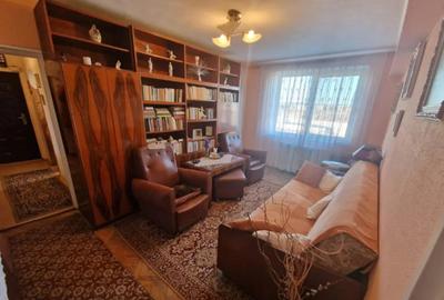 Apartament cu 3 camere semidecomandat în Rogerius - 3