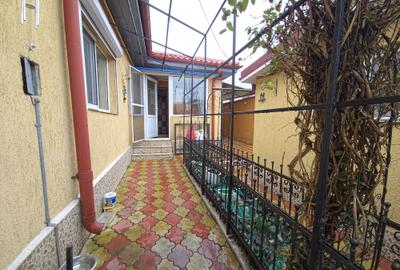 Casă individuală cu 4 camere cu Canalizare în Trocadero - 17