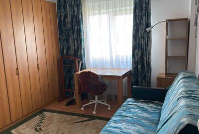 Apartament cu 3 camere decomandat în Malu Roșu