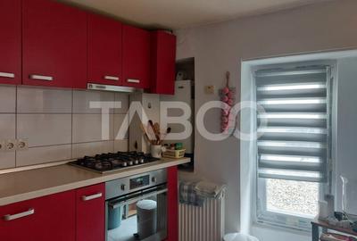 Apartament spatios la casa 3 camere decomandate 80 mp Cisnadie - 12