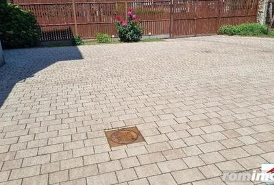 Apartament la casa cu garaj si curte proprie etaj 1 - 5