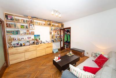 Apartament cu 3 camere semidecomandat, mobilat în Dacia