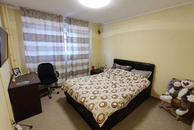 Proprietar - Apartament 3 camere decomandat si loc parcare - 5